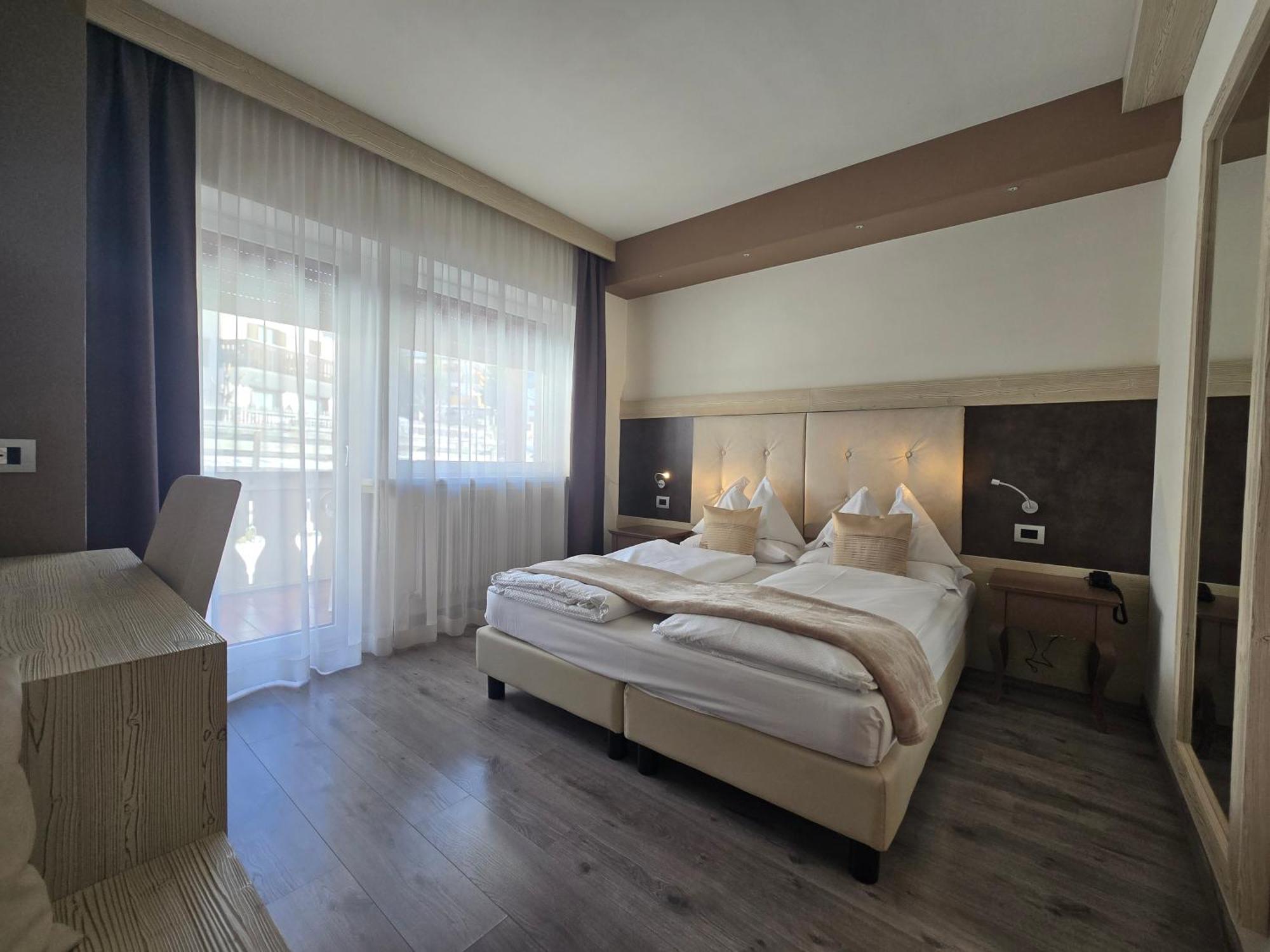 Hotel Azola Canazei Ngoại thất bức ảnh