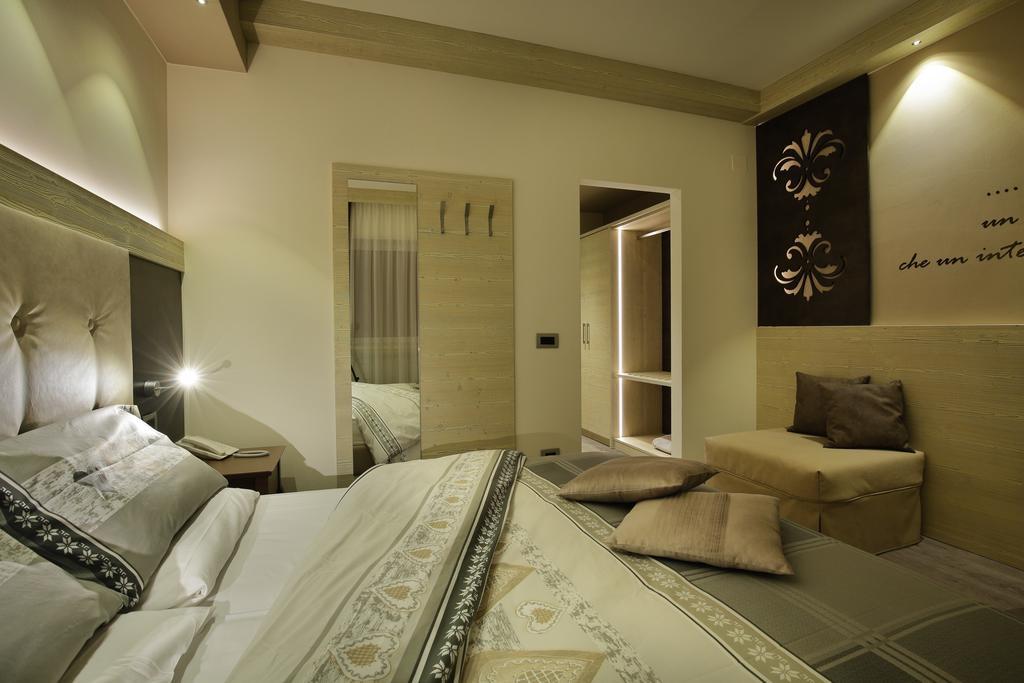Hotel Azola Canazei Ngoại thất bức ảnh