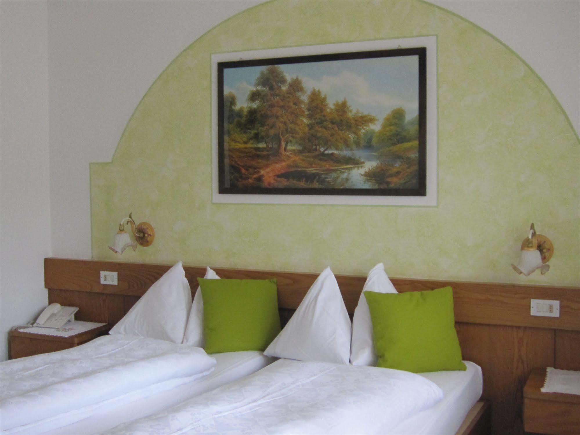 Hotel Azola Canazei Ngoại thất bức ảnh