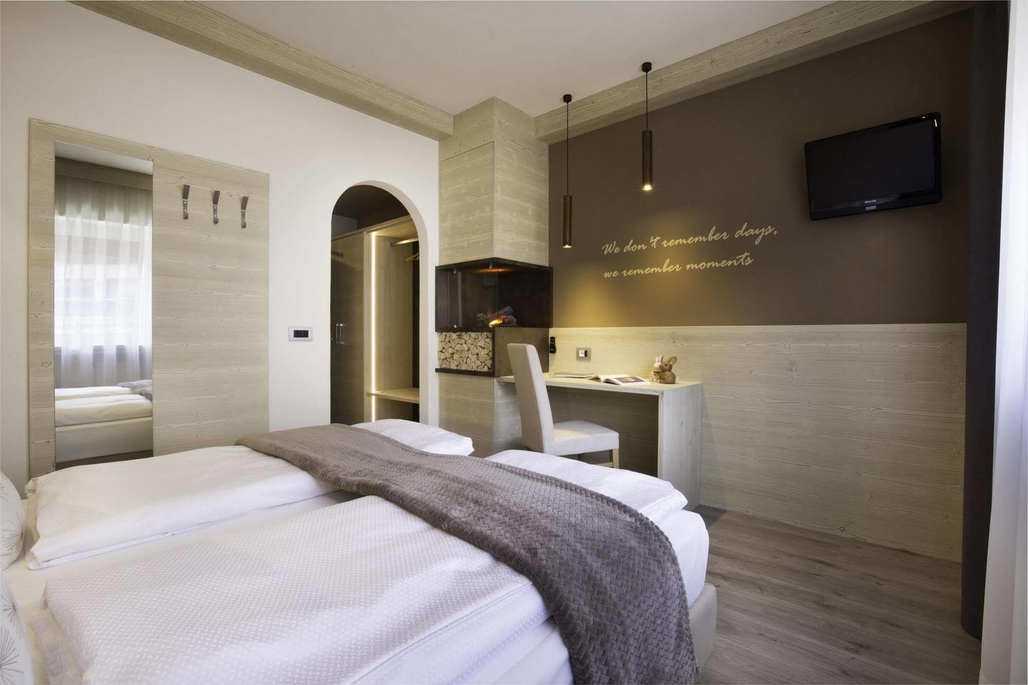 Hotel Azola Canazei Ngoại thất bức ảnh